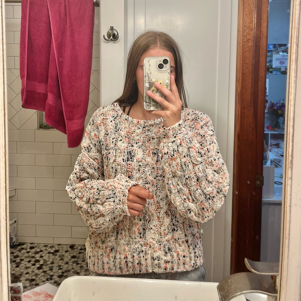 Jessica Simpson cropped sweater